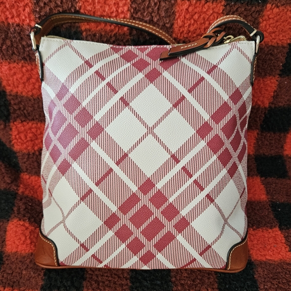 Dooney & Bourke Cranberry Crossbody/Shoulder Coated Cotton w/Leather Excellent - Picture 4 of 16